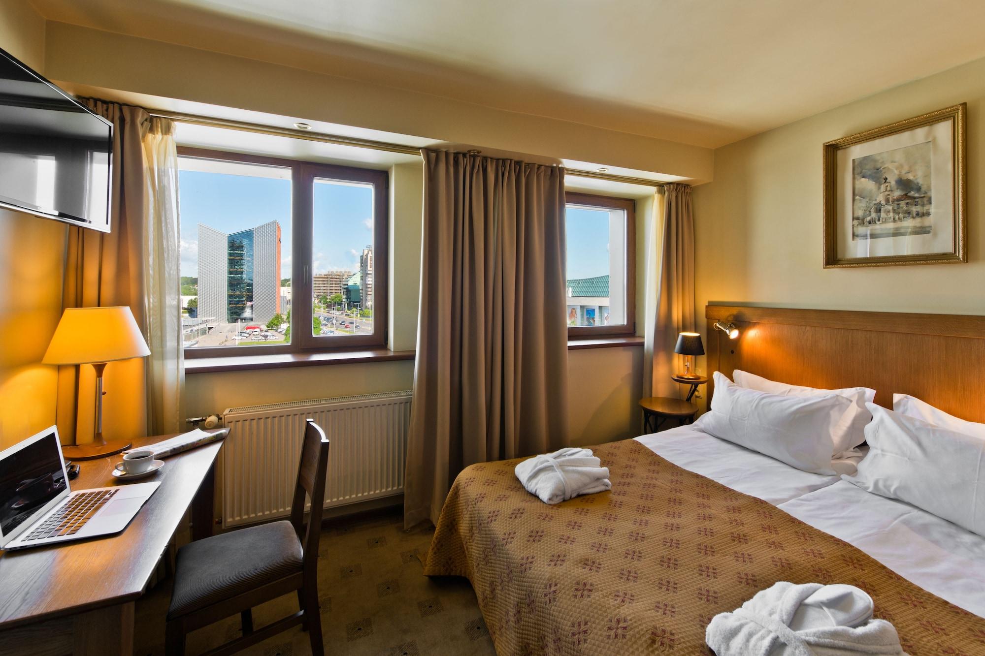 Western 4* VNO