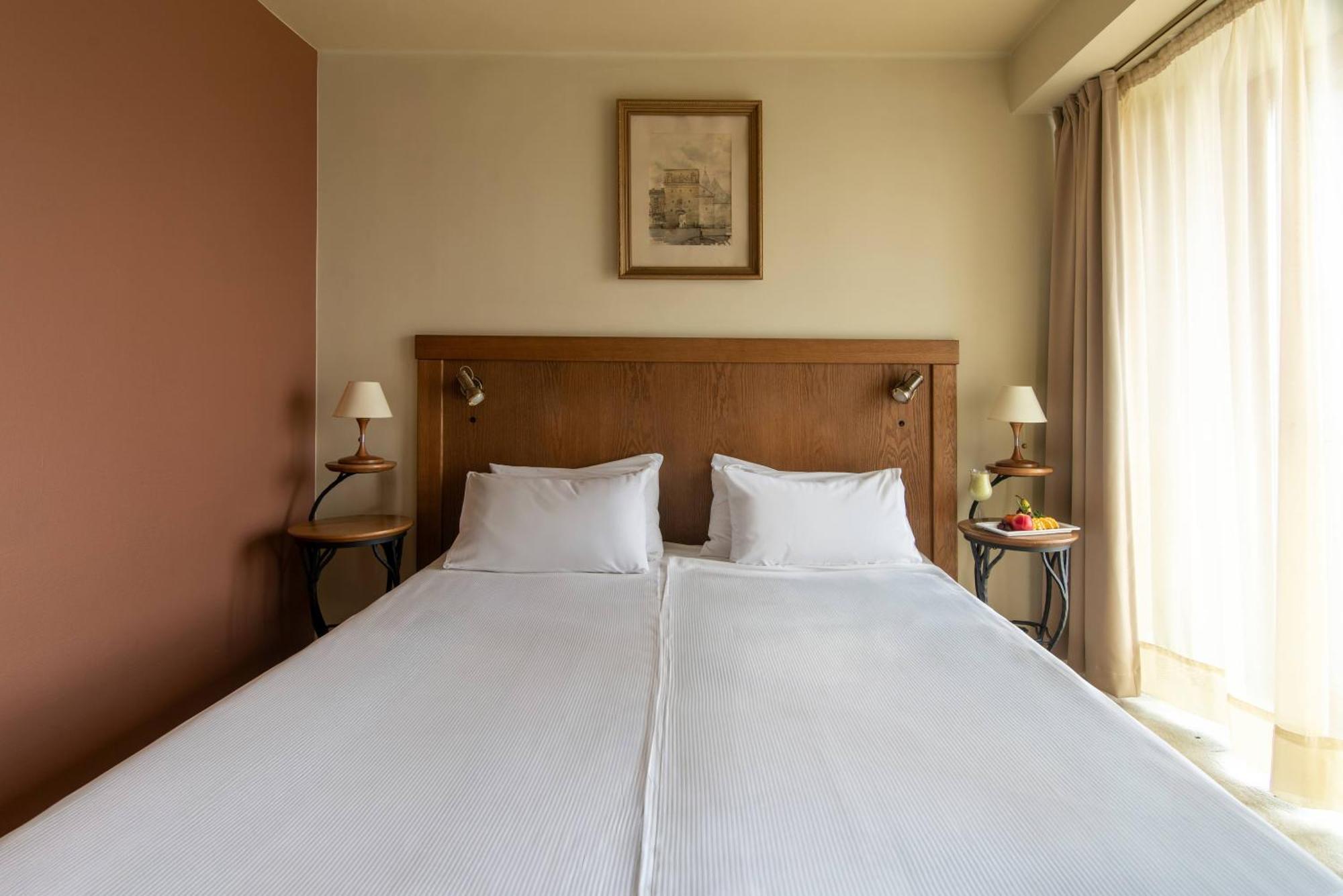 Western 4* VNO