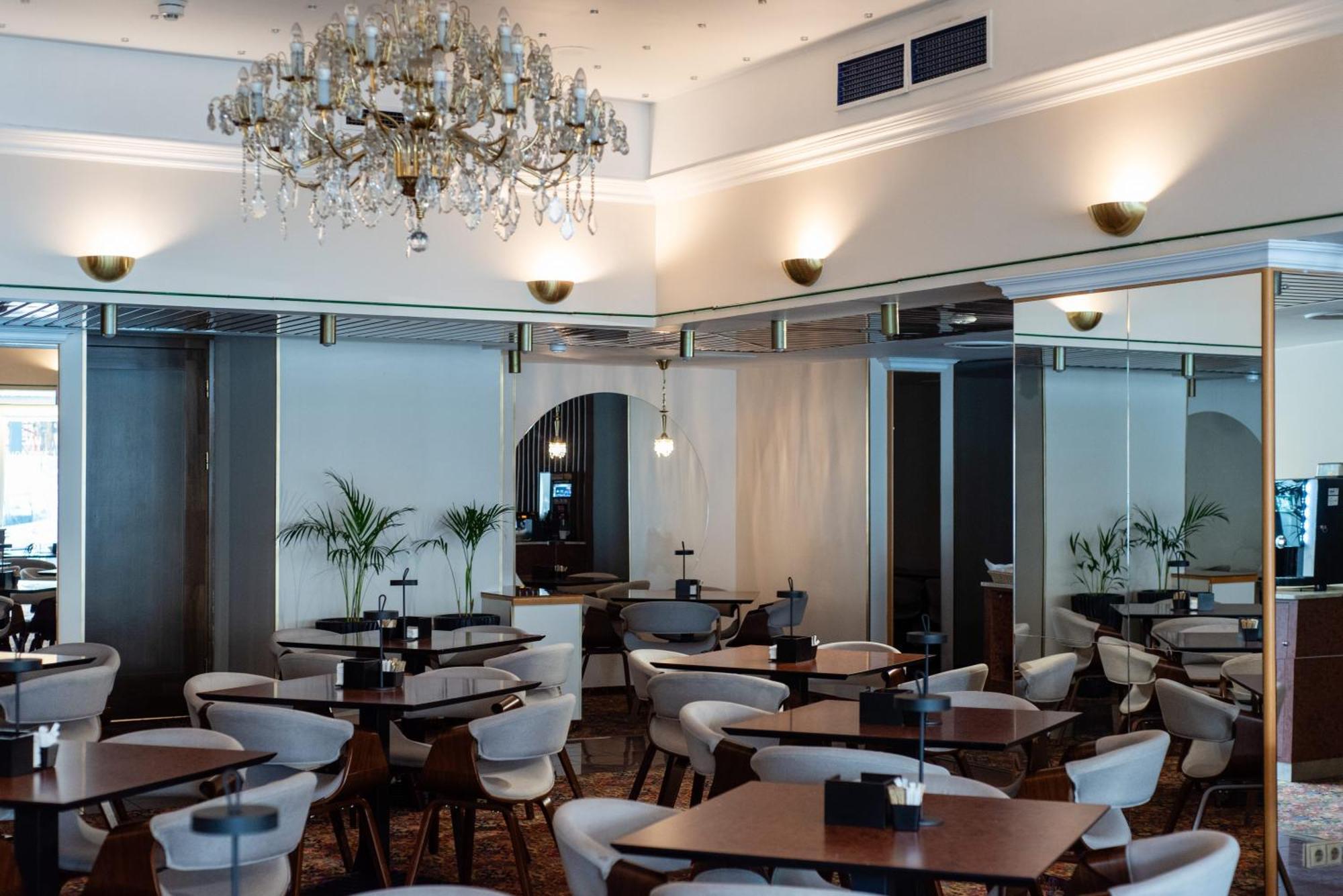 Western Hotel 4*