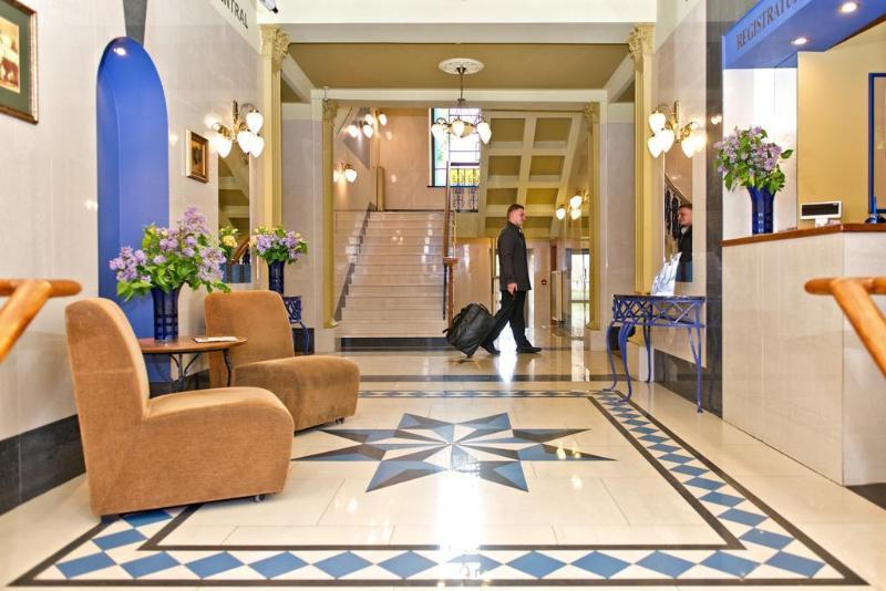 Western Hotel 4*