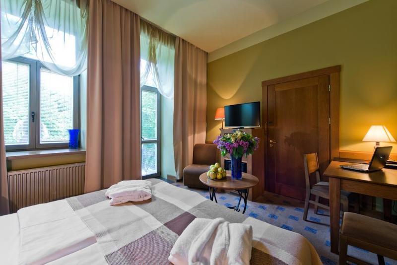 Western 4* VNO