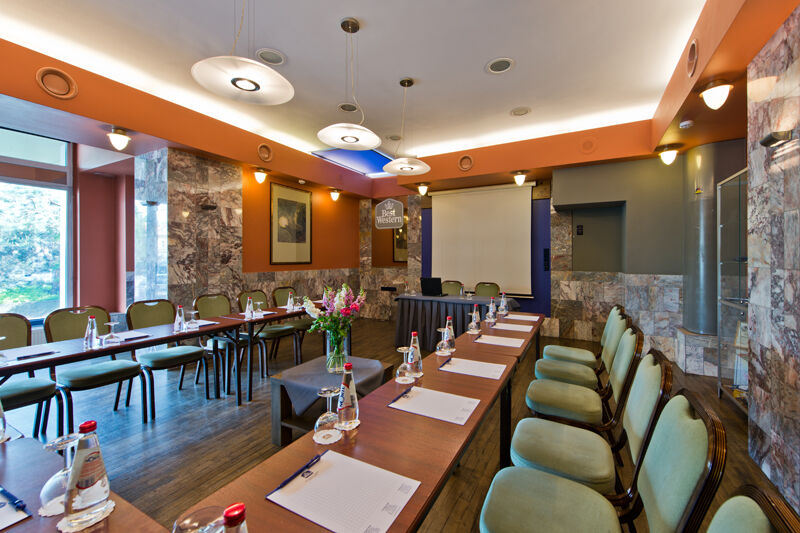 Western Hotel 4*